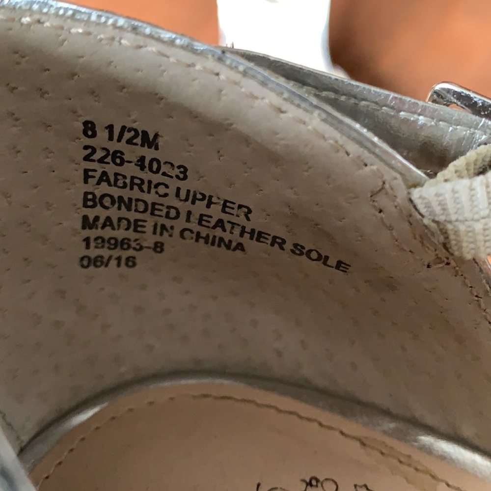 I. Miller Silver Glittery Ankle Strap Peep Toe Heels Prom Wedding Bridal 8.5 - Picture 7 of 16